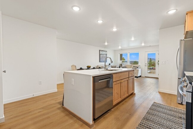 Photo - New Modern Construction Work Live