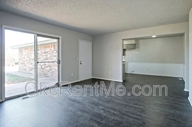 Photo - 7010 Woodlake Dr