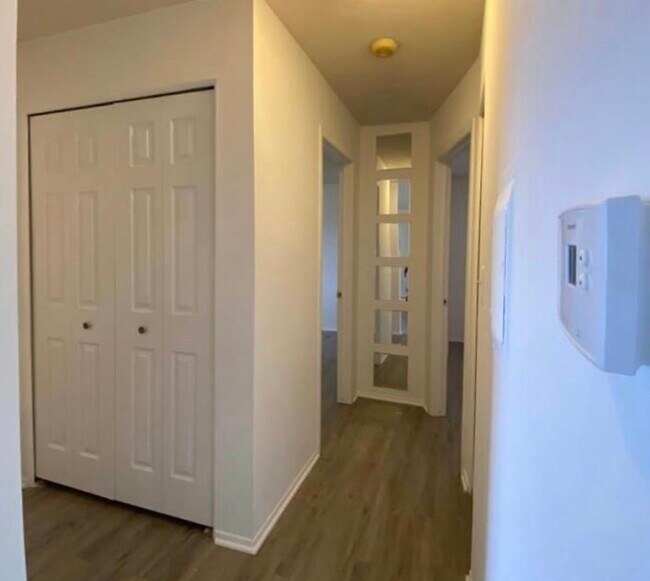 Photo - 1980 Axtell Dr Unit 4