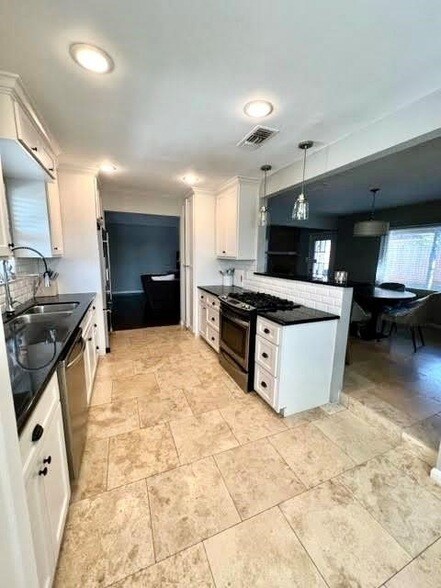 Photo - 2502 Hollow Hook Rd