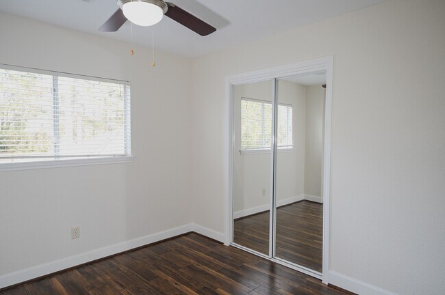 Photo - 11822 Hillbrook Dr