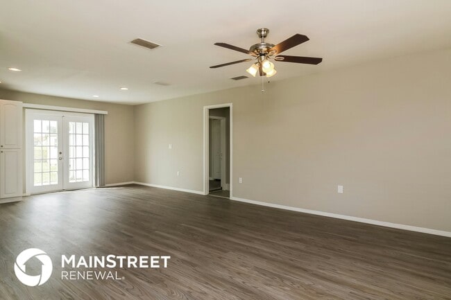 Photo - 2835 Greendale Rd