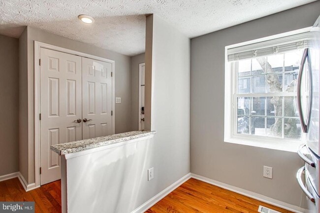 Photo - 1619 10th St S