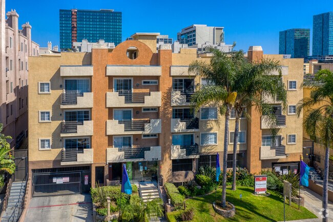 Building Photo - Tremont Apartments