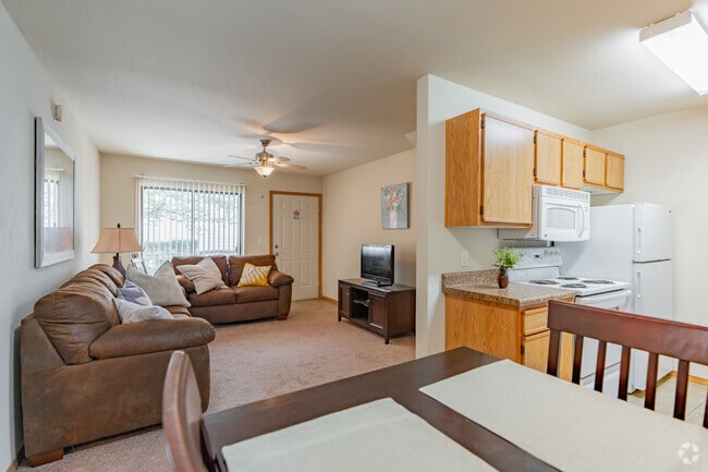 1BR, 1BA - 650SF