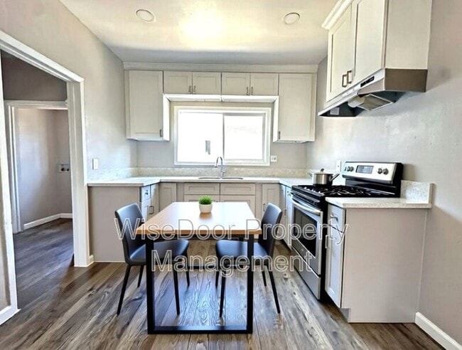 Photo - 155 W 43rd St Unit 155 43rd