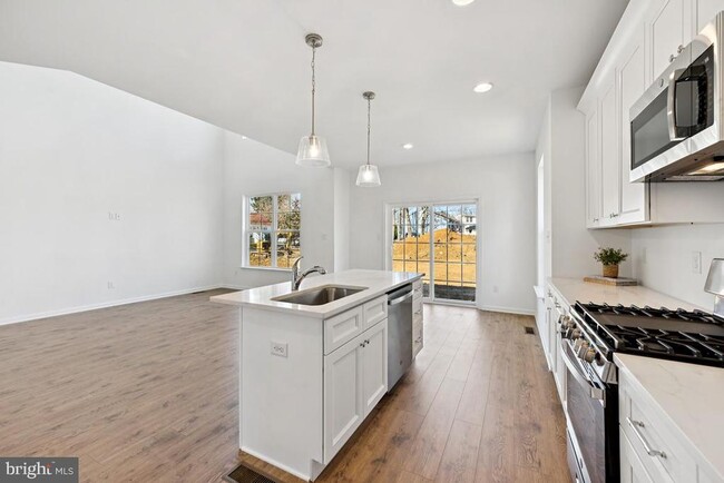 Photo - 724 Northwood Ave