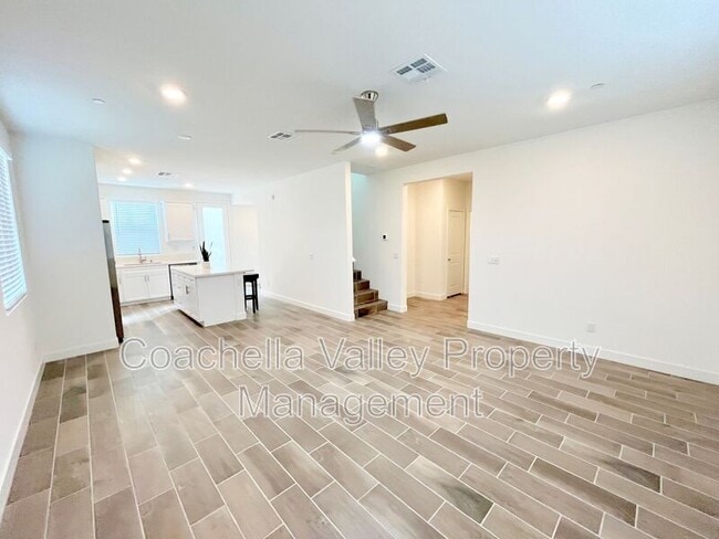 Building Photo - 41168 Emory Ln