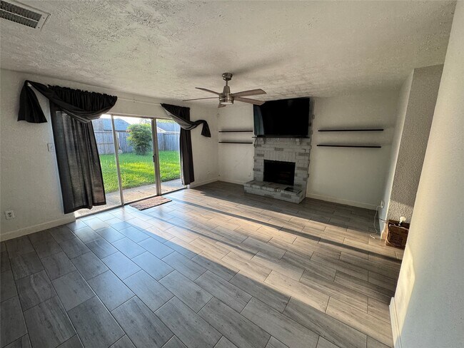 Photo - 8519 Church Light Ln