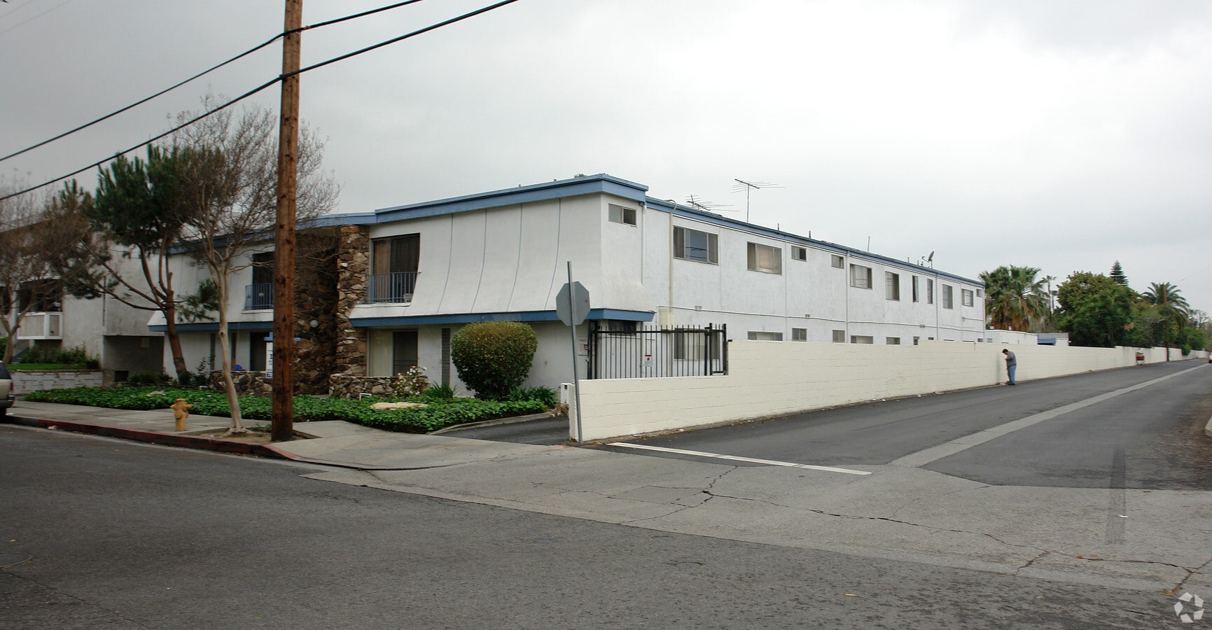 Photo - FREE RENT! Beautiful & Spacious 1 bed. Apt. In Van nuys.
