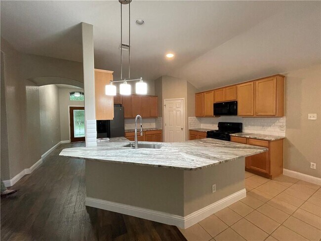 Photo - 18512 Sandy Bottom Dr