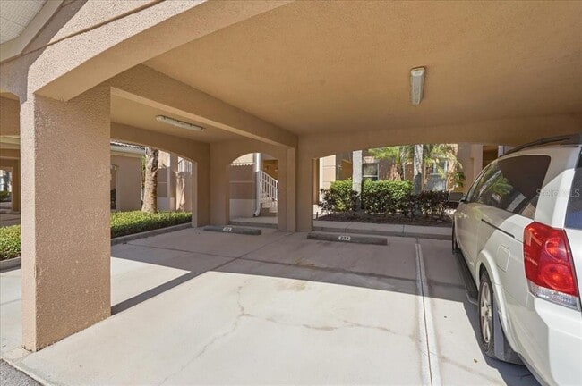 Photo - 819 Fairwaycove Ln Unit 204