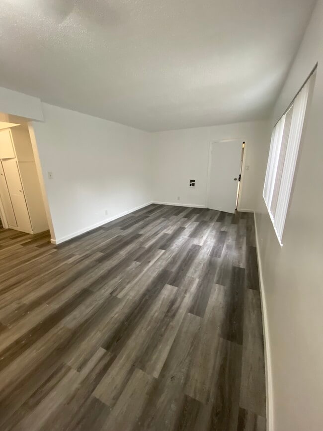 Photo - Sunshine Apartments