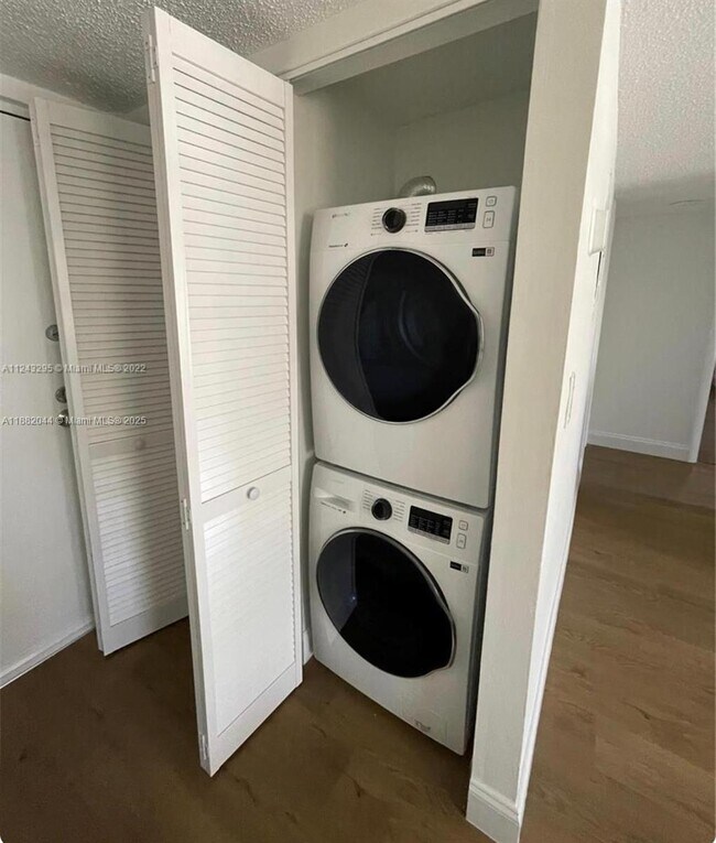 Photo - 9331 SW 4th St Unidad 216B