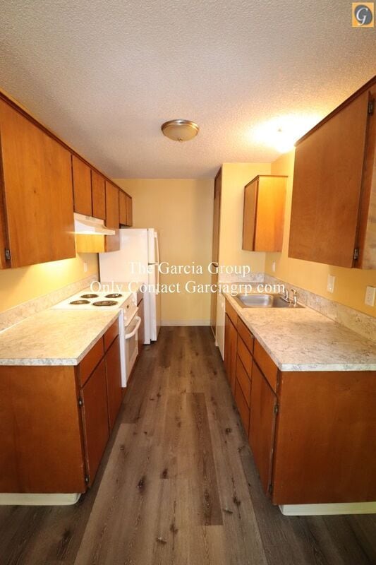 Building Photo - 3712 S Kelly Ave Unit # 11 Rental