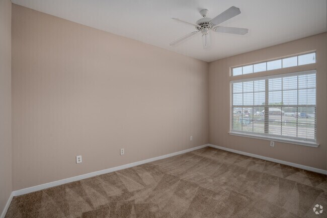 2BR, 2BA - 949SF - Primary Bedroom