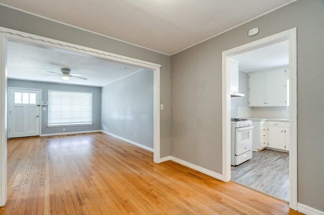 Photo - 5228 N Hudson Ave