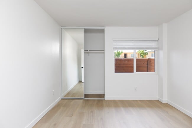 Serra Grove Apartments