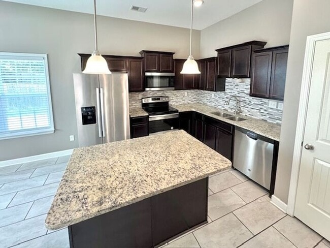 Photo - Now Leasing A 5 Bedroom 3 Bath Home In Oli...