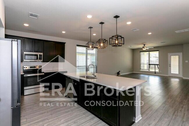 Photo - 6402 Golden Gate Dr