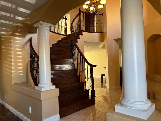 Photo - 6 bedroom Home With Pool and Basement