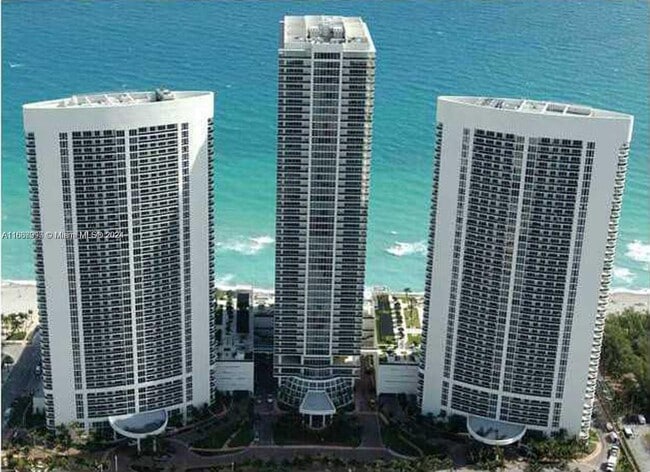 Photo - 1800 S Ocean Dr Unidad #2208 Rental