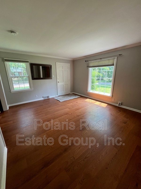 Photo - 4702 Rookwood Ave