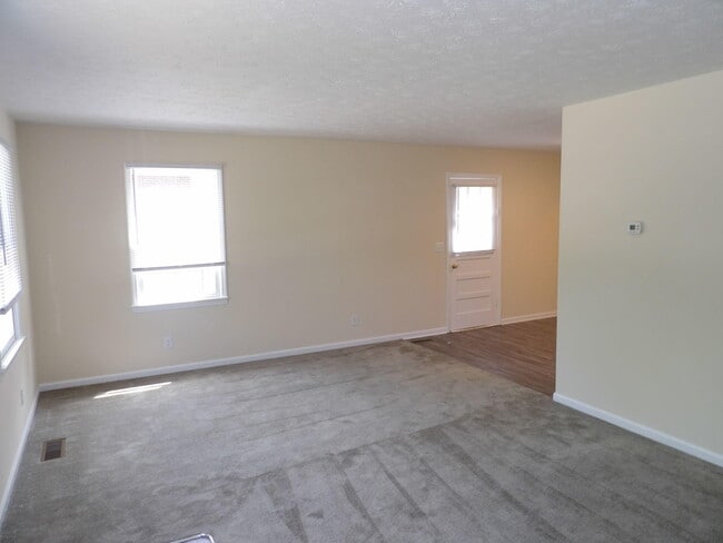 Photo - 141 Lawrence St