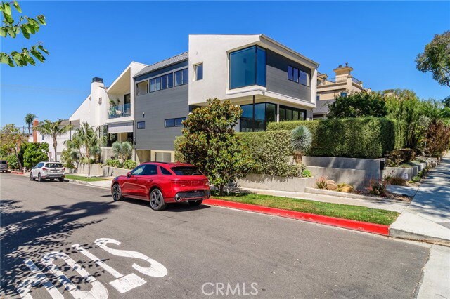 Photo - 701 Poppy Ave