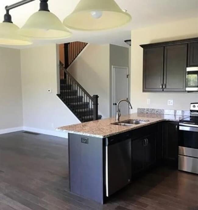 Photo - 1518 Greyrock Ln