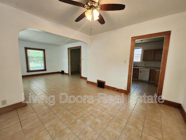 Photo - 836 N 29th St