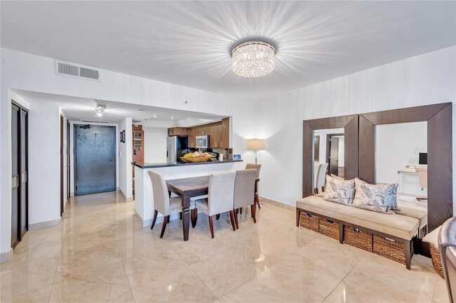 Building Photo - 520 Brickell Key Dr Unit A1012