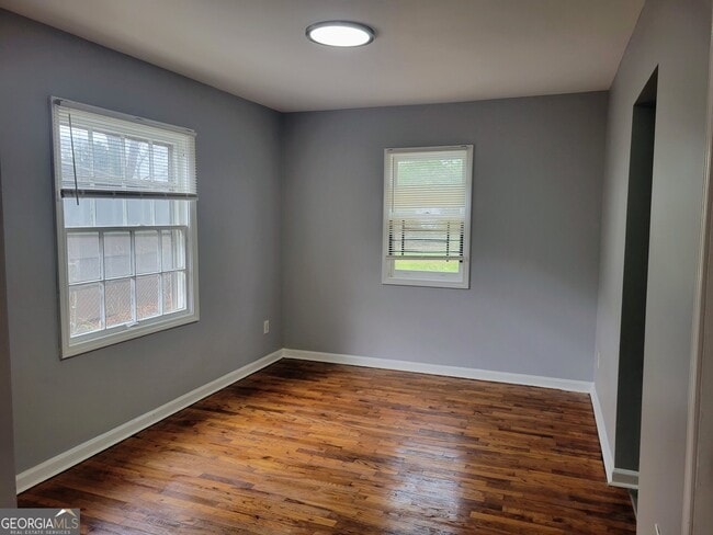 Photo - 1361 McClelland Ave