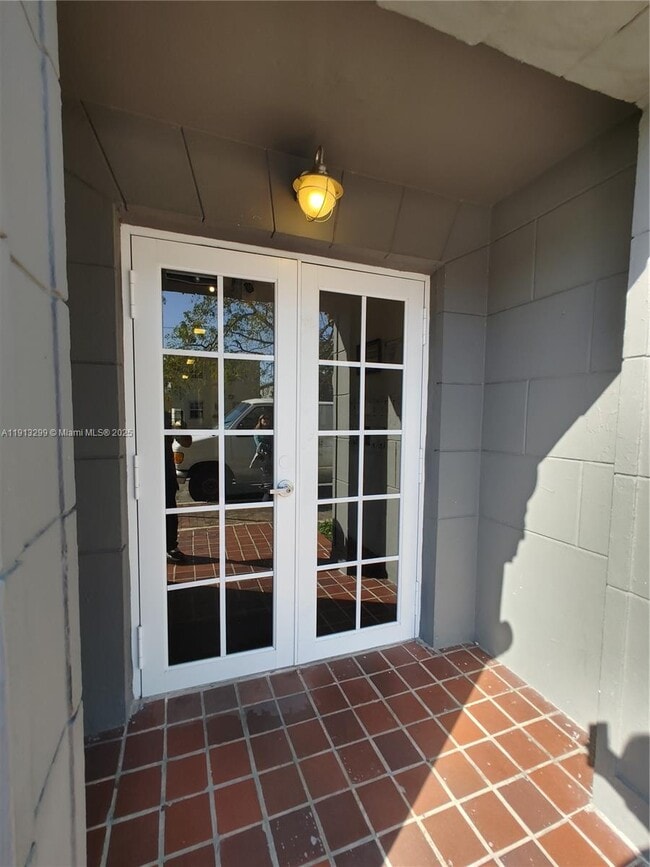 Photo - 1629 SW 6th St Unit 13