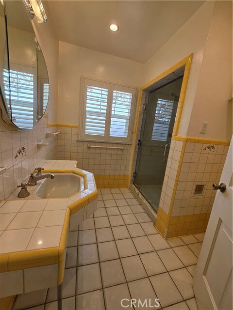 Photo - 135 Canon Dr