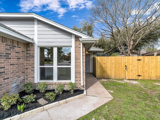 Photo - 9254 Autumnsong Dr