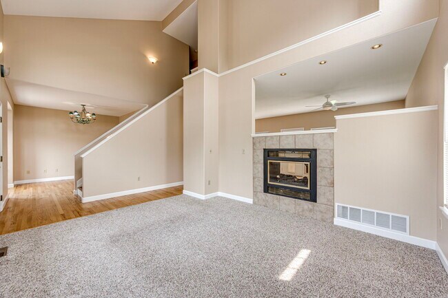 Photo - 5018 S Dillon St