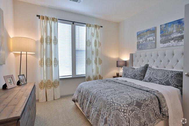 2BR, 2BA