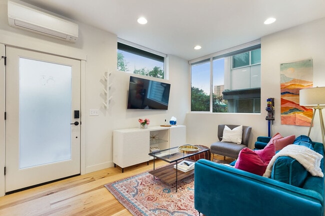 Photo - 71D W Dravus St Unit ID1035898P