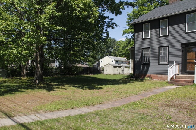 Photo - 204 Poquonock Ave