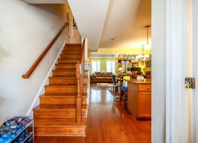 Photo - Charming Townhome with Unbeatable Amenities Unit B