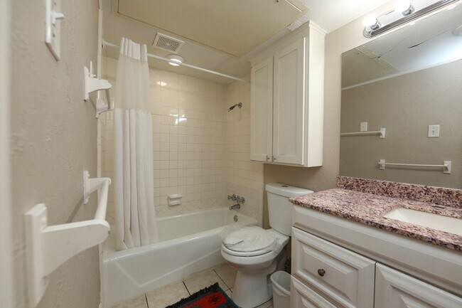 Photo - 7727 Meadow Park Dr Unit 111