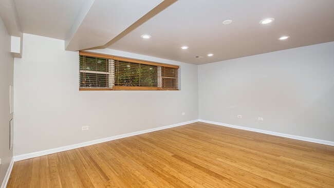 Photo - 6459 N Wayne Ave