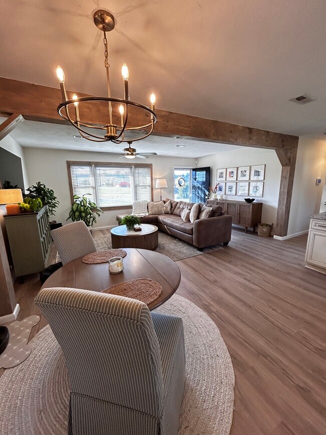 Photo - 4214 Englewood Blvd