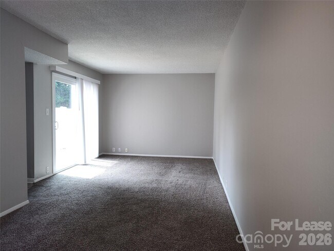 Photo - 7001 Stonington Ln