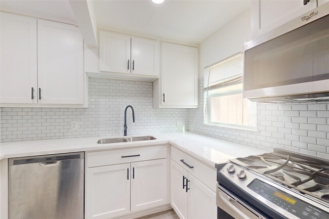 Photo - 3830 Cosby St