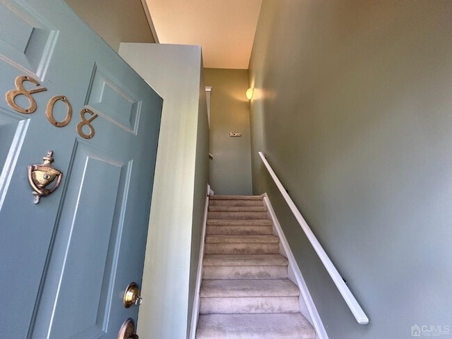 Photo - 808 Cypress Ln