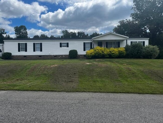 4 Bedrooms 3 Bath - 4 Bedrooms 3 Bath