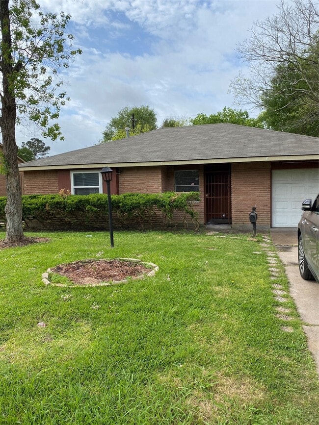 Photo - 5623 Maywood Dr