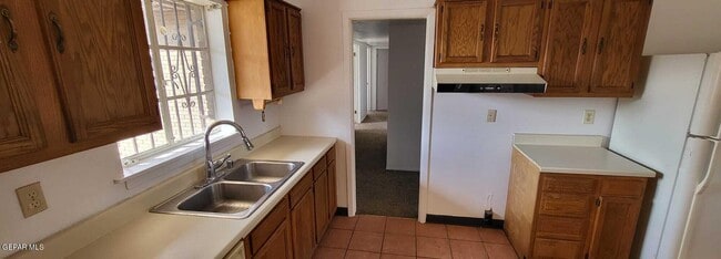 Photo - 404 San Saba Rd